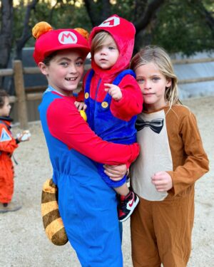 Sharna Burgess Instagram - Halloween with the Greens 🤩

These boys!!! Already breakin hearts :) and by that we mean our own with how damn fast they a growing up. Someone press pause so we can breathe and our hearts can catch up 🥹

Happy Halloween everyone. Stay safe, take ALL the photos .. eat the candy :) (then do what we do and make it magically disappear over night.. must have been all those mischievous zombies and ghosts 🤷🏼‍♀️😂)