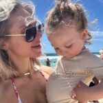 Sharna Burgess Instagram - Couldn’t choose 🏖️🫶🏼✨