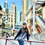 Sharon Chan Man-Chi Instagram - 最近日常🌵 1, 忽然街拍 2, 同Ah Zo互影 3,你哋喺肚裏面已經認識，沁沁津津💕 4,剪完頭髮，去食茶記 5,冇特登，果日同阿仔襯咗 6,呢張相有啲sad 7,情人節突然收子樂砌的LEGO玫瑰🌹 開心到完全唔理低炒 8,呢隻嘢叫做𝐤𝐚𝐩𝐢𝐛𝐚𝐥𝐚，子樂大愛 9,我比較鍾意流鼻涕呢隻 10,點解呢個時候睇月老，喊死我🥹