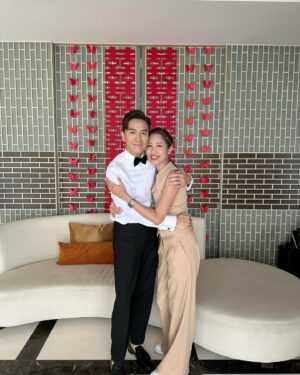 Sharon Chan Man-Chi Instagram - 人生第一次做兄弟😎
有幸第一次同非常好玩熱血
嘅鐵馬家族一齊做兄弟團
真係非常開心
又笑又喊♥️ 

#兄弟團 
#我很帥 
#馬家大婚
#幸運七人組
