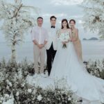 Sharon Chan Man-Chi Instagram - 謝謝你們♥️♥️ 記得半年前的一個早上 收到你的Whats app 說你要結婚了 想邀請我們出席 問我可以嗎？ 嗰一刻我真係好感動 跟住諗都冇諗 就即刻答你 我哋一齊出席 非常替你們高興😘 跟住我就即刻訂機票 同埋請假兼保守秘密 原來眨吓眼 同你已經識咗20年 2003年 我哋拍下一站彩虹認識 2023年 可以見証你哋嘅人生大事 做你嘅兄弟團 陪你娶老婆 真係好開心💕 我而家仲喺度回味緊 蘇梅島嘅點點滴滴 啲相應該有排post😆 祝福你倆 百年好合💗永結同心💗 最緊要快啲整隊足球隊!! 最後真係要讚你老婆 全個婚禮都係佢一手策劃 真係好勁👍👍 相信我哋呢班兄弟 好放心將你交俾佢 靚湯一定會好好照顧你❤️ @kennethmkm @roxannetong