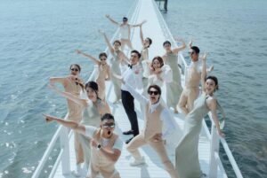 Sharon Chan Man-Chi Instagram - 謝謝你們♥️♥️
記得半年前的一個早上
收到你的Whats app 
說你要結婚了
想邀請我們出席
問我可以嗎？
嗰一刻我真係好感動
跟住諗都冇諗
就即刻答你
我哋一齊出席
非常替你們高興😘
跟住我就即刻訂機票
同埋請假兼保守秘密

原來眨吓眼
同你已經識咗20年
2003年
我哋拍下一站彩虹認識
2023年
可以見証你哋嘅人生大事
做你嘅兄弟團
陪你娶老婆
真係好開心💕
我而家仲喺度回味緊
蘇梅島嘅點點滴滴
啲相應該有排post😆

祝福你倆
百年好合💗永結同心💗
最緊要快啲整隊足球隊!!

最後真係要讚你老婆
全個婚禮都係佢一手策劃
真係好勁👍👍
相信我哋呢班兄弟
好放心將你交俾佢
靚湯一定會好好照顧你❤️

@kennethmkm 
@roxannetong