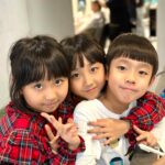 Sharon Chan Man-Chi Instagram - 最近日常🌵 1, 忽然街拍 2, 同Ah Zo互影 3,你哋喺肚裏面已經認識，沁沁津津💕 4,剪完頭髮，去食茶記 5,冇特登，果日同阿仔襯咗 6,呢張相有啲sad 7,情人節突然收子樂砌的LEGO玫瑰🌹 開心到完全唔理低炒 8,呢隻嘢叫做𝐤𝐚𝐩𝐢𝐛𝐚𝐥𝐚，子樂大愛 9,我比較鍾意流鼻涕呢隻 10,點解呢個時候睇月老，喊死我🥹