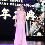 Sharon Chan Man-Chi Instagram - 𝑻𝒉𝒆 𝑬𝒏𝒅 𝒐𝒇 𝑴𝒂𝒓𝒄𝒉 🌟🌟🌟🌟🌟🌟🌟 很久不見雲頂 久違了馬來西亞的粉絲 很久沒有唱歌🎤 終於可以吃到肉骨茶 我的耳機真的很美 希望今年可以多點來🫶 📷 @yankee_ty