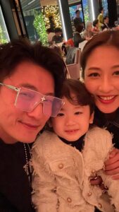 Sharon Chan Man-Chi Instagram - Jaco大個仔了👍 姑姐錫錫😘 老爺生日派對 齊賀壽🌹
