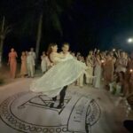 Sharon Chan Man-Chi Instagram - 開心的12月♥️ 每張相片都充滿着幸福與喜悅 婚禮上的種種小細節 全部都是新娘子的心思💕 @roxannetong @kennethmkm 看到你們那麼幸福 我們真的很感動 還有要感謝今次隨行有 小白老師和江老師兩大高手助陣 @alden_chenyin @samanthakong 大家先有咁多靚相 留下美好回憶 我決定要學影相 因為江老師話陳老師有潛質🤣