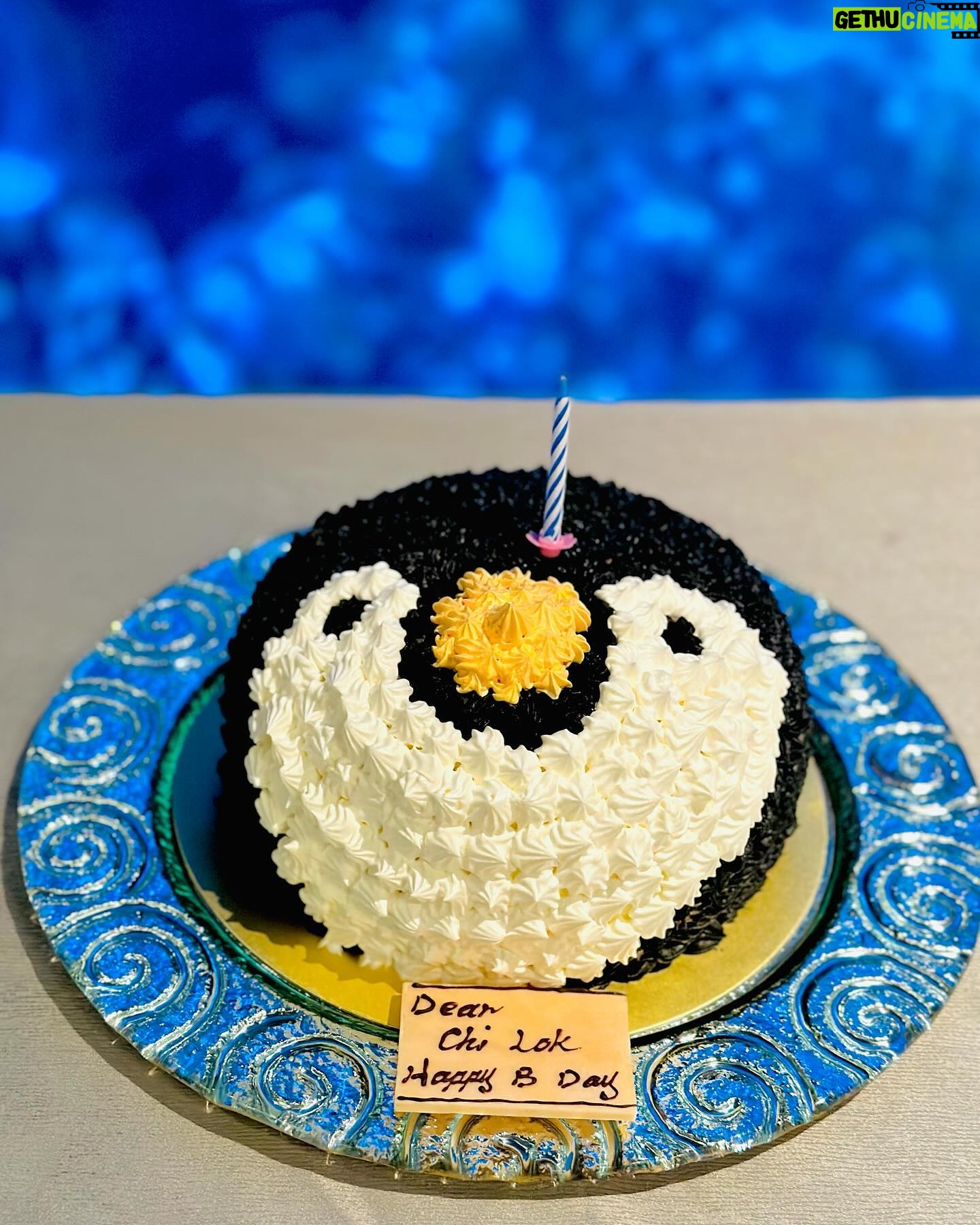Sharon Chan Man-Chi Instagram - 子樂正日🎂的那一天 我們到了海洋公園 探小王子🤴🏻 還去了最愛的海龍王餐廳 吃生日大餐😋 他們三兄弟玩到唔捨得走 開心生日月♥️ @hkoceanpark #hkoceanpark #ChristmasSensationHOHOHO2023 #LePetitPrince80thAnniversaryGalacticVoyage #海洋公園 #聖誕全城HOHOHO2023 #小王子80周年星空遊歷之旅
