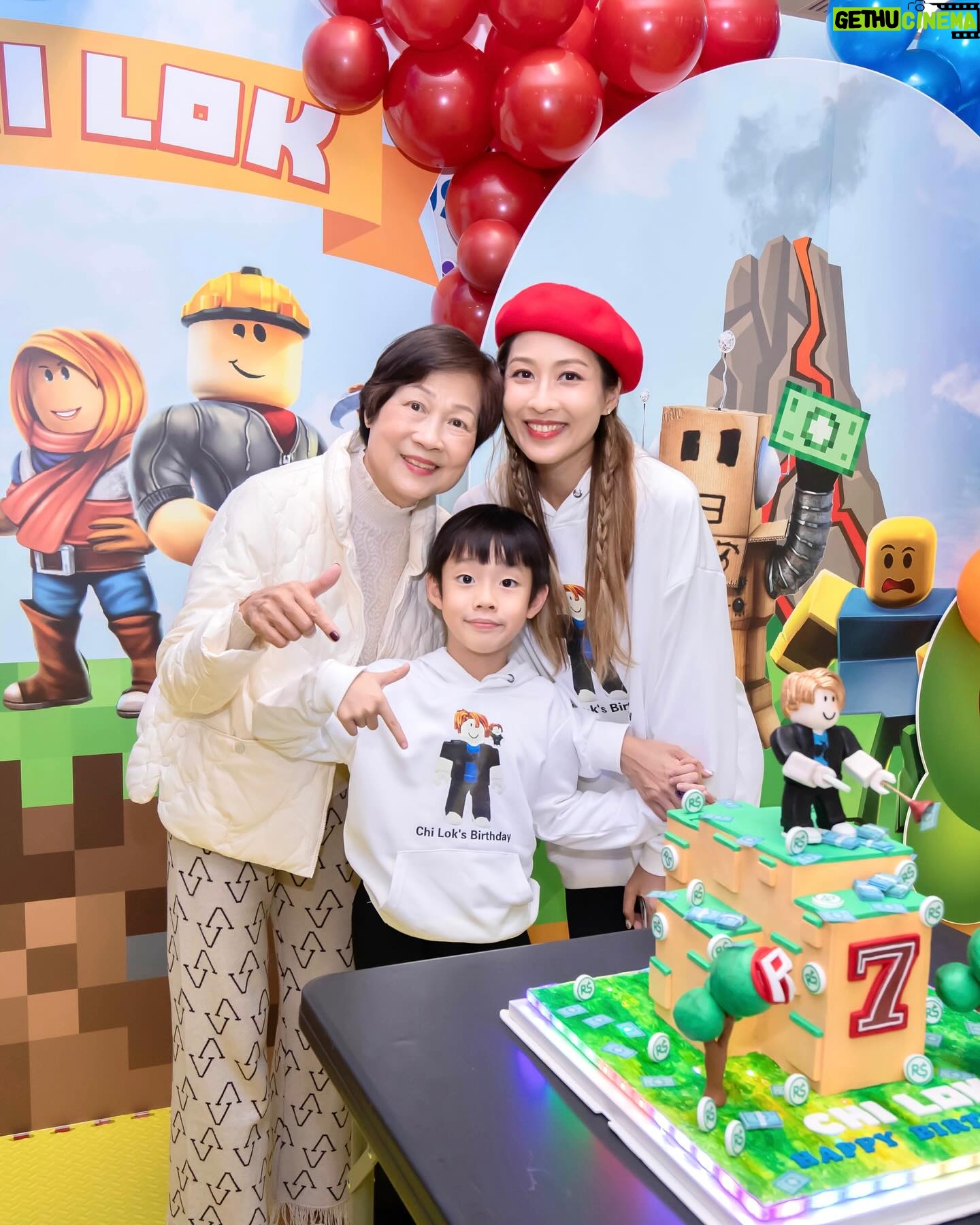 Sharon Chan Man-Chi Instagram - Hᴀᴘᴘʏ B Dᴀʏ Tᴏ Mʏ Dᴇᴀʀ Sᴏɴ ♥️ 你每年嘅生日 就算我有幾忙 我都想為你 舉行一個生日會 希望你開開心心 大個咗睇返 有好多美好嘅回憶 多謝大家咁錫子樂💕 大家最緊要 一家人平安健康😘 冬至安康🥂 🎡 @chill_kids_club 🎂 @theartiliciouscakery 😘 @jimmyosaka666 🌠 @cp_photobooth 🎑 @loveatfirstbitehk 🎨 @flash_pen_aman 🎈 @balloon_hk 📷 @leoliu_hk 🍔 @petitepalate.hk 🍩 @msdonutt 👨🏻🎤 @facepainterhk 🤵🏻♂️ @magic_by_squirrel