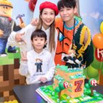 Sharon Chan Man-Chi Instagram - Hᴀᴘᴘʏ B Dᴀʏ Tᴏ Mʏ Dᴇᴀʀ Sᴏɴ ♥️ 你每年嘅生日 就算我有幾忙 我都想為你 舉行一個生日會 希望你開開心心 大個咗睇返 有好多美好嘅回憶 多謝大家咁錫子樂💕 大家最緊要 一家人平安健康😘 冬至安康🥂 🎡 @chill_kids_club 🎂 @theartiliciouscakery 😘 @jimmyosaka666 🌠 @cp_photobooth 🎑 @loveatfirstbitehk 🎨 @flash_pen_aman 🎈 @balloon_hk 📷 @leoliu_hk 🍔 @petitepalate.hk 🍩 @msdonutt 👨🏻‍🎤 @facepainterhk 🤵🏻‍♂️ @magic_by_squirrel