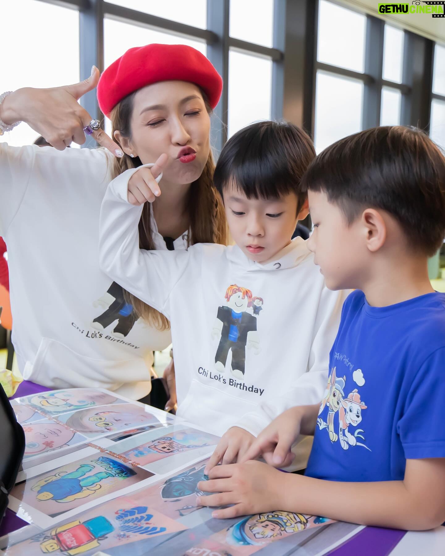 Sharon Chan Man-Chi Instagram - Hᴀᴘᴘʏ B Dᴀʏ Tᴏ Mʏ Dᴇᴀʀ Sᴏɴ ♥️ 你每年嘅生日 就算我有幾忙 我都想為你 舉行一個生日會 希望你開開心心 大個咗睇返 有好多美好嘅回憶 多謝大家咁錫子樂💕 大家最緊要 一家人平安健康😘 冬至安康🥂 🎡 @chill_kids_club 🎂 @theartiliciouscakery 😘 @jimmyosaka666 🌠 @cp_photobooth 🎑 @loveatfirstbitehk 🎨 @flash_pen_aman 🎈 @balloon_hk 📷 @leoliu_hk 🍔 @petitepalate.hk 🍩 @msdonutt 👨🏻🎤 @facepainterhk 🤵🏻♂️ @magic_by_squirrel