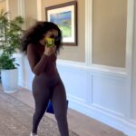 Sharon Ooja Instagram - Don’t ask me where I’m always walking to just follow me I know road🤣🤣🤣❤️❤️❤️❤️❤️🤣