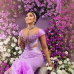 Sharon Ooja Instagram – This year I dressed as a rebellious princess 🤣🥹I’m your entertainment for this season stepping into the spotlight that I so live in already,Finding love in the same garden the queen found love must be a flex for me ….. I present you princesss sharon of a certain house in Imo state 🥹🤭 lady whistledown will be writing about this betrothal shortly … in the mean time I’m off to see the queen Bridgerton is upon us #brigertonnetflix #netflix @naijaonnetflix @netflixsa 

Outfit @somobysomo 
Jewelry @bozdiamonds 🥹😍
Styling best boy ever @dahmola 
Photography @chuchuojekwe 
Hair @adefunkeee 
Makeup @bibyonce 
Hairstyling @bernardsmiless