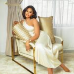 Sharon Ooja Instagram – Happy new month my lovers💕… this new month of December  I know God will surprise us … He will answer our secret prayers … He will do what he did for David in 1st samuel 16 vs 11 where samuel said he would not sit till jesse brought David to be anointed … that’s how God will make our helpers wait and not sit till they do what God has sent them to do in our lives … this month is a month of thanksgiving giving everyday we should be grateful God kept us from January and is ushering us into this new year with  joy and blessings .. it’s our time for answered prayers for all we prayed for this December 💕💕💕💕 

As you know my dainty Jewellry @bozdiamonds @bozjewelry

Photography @bangraphy 

#ayoungwife❤️