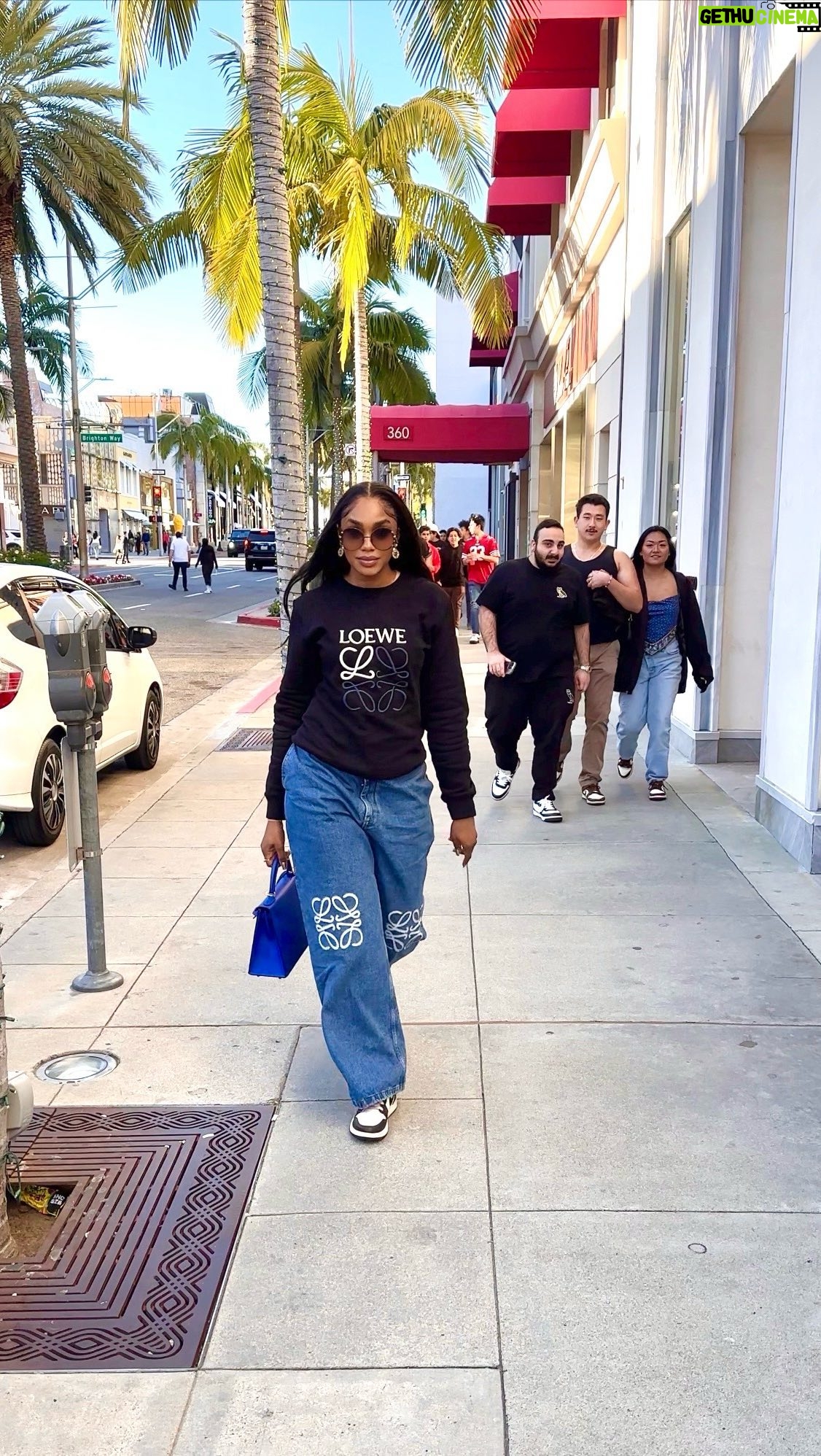 Sharon Ooja Instagram - A joyful queen I have God so I fear nothing, my life has completely changed thank You God ❤️ some cute rodeo drive moments ❤️#blessed