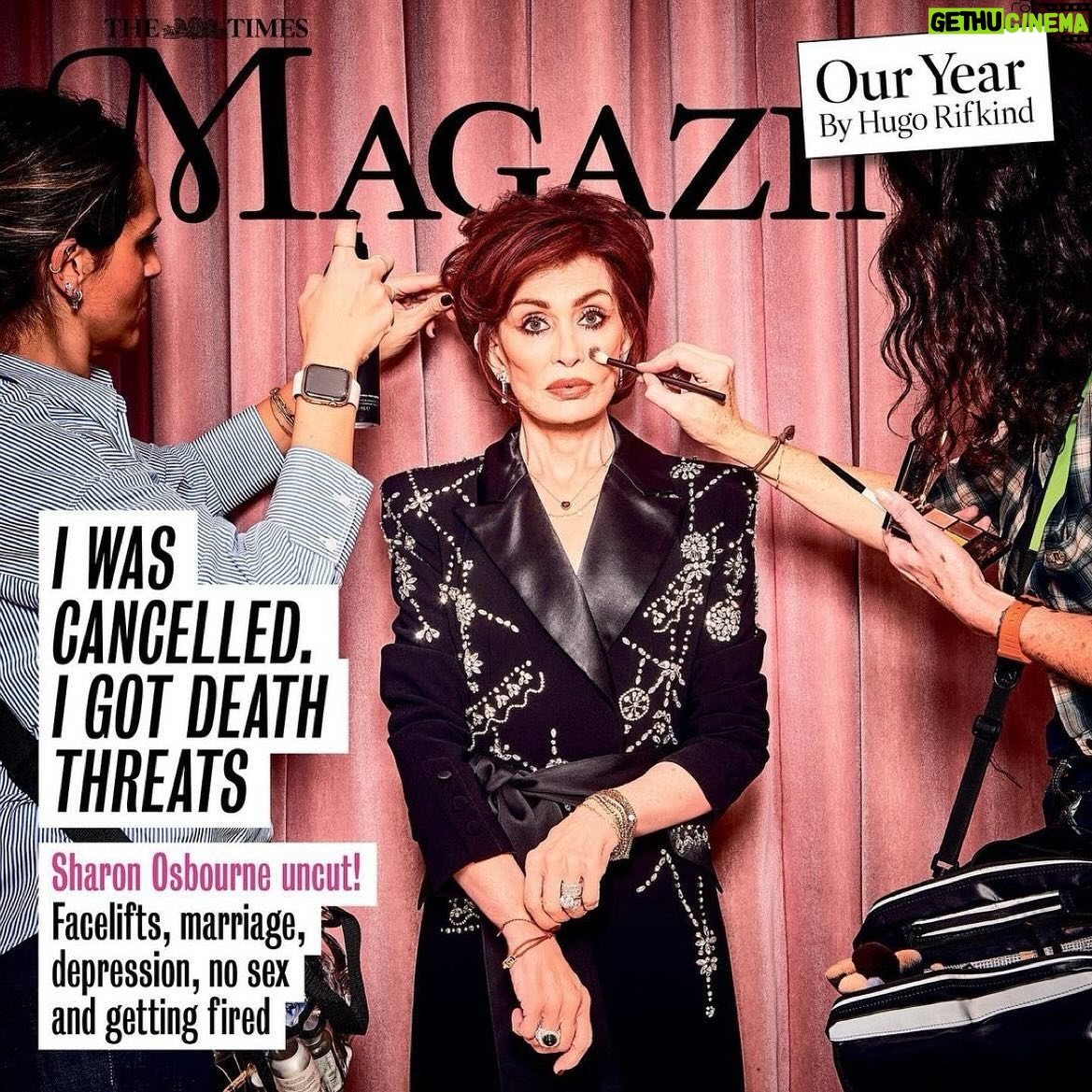 Sharon Osbourne Instagram - Have a read! My interview with @thetimesmagazine out today š Portrait @tomjacksonfoto Styling @hannahlouiserogers Hair @cilerpekash_hairstylist Make-up @patsyoneillmakeup Location Painterās Room @claridgeshotel ā