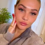 Shaughna Phillips Instagram – Come with me to get some beauty treatments 💉

The Botox is essentially needed on prescription these days