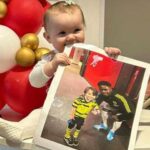 Shaughna Phillips Instagram - WEEKEND FUN ❤️⚽️👩‍👧🍲🍽️🥂🎉 1. Lazy Sundays 2. The side profile of dreams 💘 3. Lucia’s first visit to her grandads plaque at Arsenal (bottom row) 🥹❤️‍🩹 4. Where has my baby gone??? 5. Lucia’s first cousin sandwich 6. ???