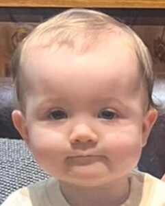 Shaughna Phillips Instagram - “When he comes back from the toilet to see his phone locked for 1827293 hours…” 😂🤷🏼‍♀️ Please comment some funny scenarios because I’ve been genuinely crying at this photo all day 😂