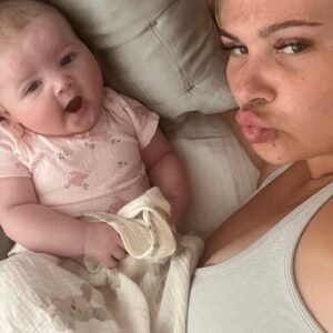 Shaughna Phillips Instagram - ✨🩷🎂 6 MONTHS OF YOU 🎂🩷✨

The love of my life, how did I do life without you pls? The happiest little babe I have ever seen!

I’m so excited for all of our adventures, for all the Christmas mornings and everything in between 🫶🏼

LPW 💘💘💘
