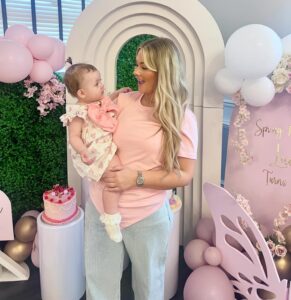 Shaughna Phillips Instagram - I don’t know if I’ll ever feel good enough to be your mama, but I promise to always try 🩷