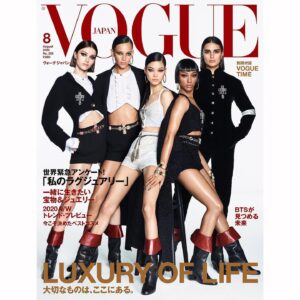 Shay Instagram - J’ai un sentiment partagé en postant ma première cover pour Vogue 🇯🇵 au vu de tout ce qui se passe dans le monde aujourd’hui. 
D’un côté, j’ai une immense fierté d’être la première artiste noire francophone à le faire, mais de l’autre je suis triste qu’on en soit encore au stade où ça puisse être inédit. 
À chaque fois que je saisi une opportunité longtemps inaccessible à mes semblables, j’ai l’espoir que ça permette à d’autres après moi de bénéficier des mêmes opportunités. 
Le combat pour la diversité et l’égalité se mène sur tous les fronts ! 
Un grand merci à @luigiandiango , @luigimurenu @annadellorusso @voguejapan qui n’ont pas attendu que Black lives matter soit un sujet de société pour shooter cette cover il y a quelques mois 🤎 Love you forever 🙌🏽🥰