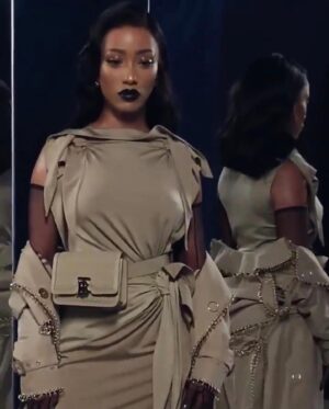 Shay Instagram - Leo season all year 🙄🤷🏽‍♀️🦁 BURBERRY 🖤 @Riccardotisci17 on fire 🔥 @burberry @edemdl ❤️