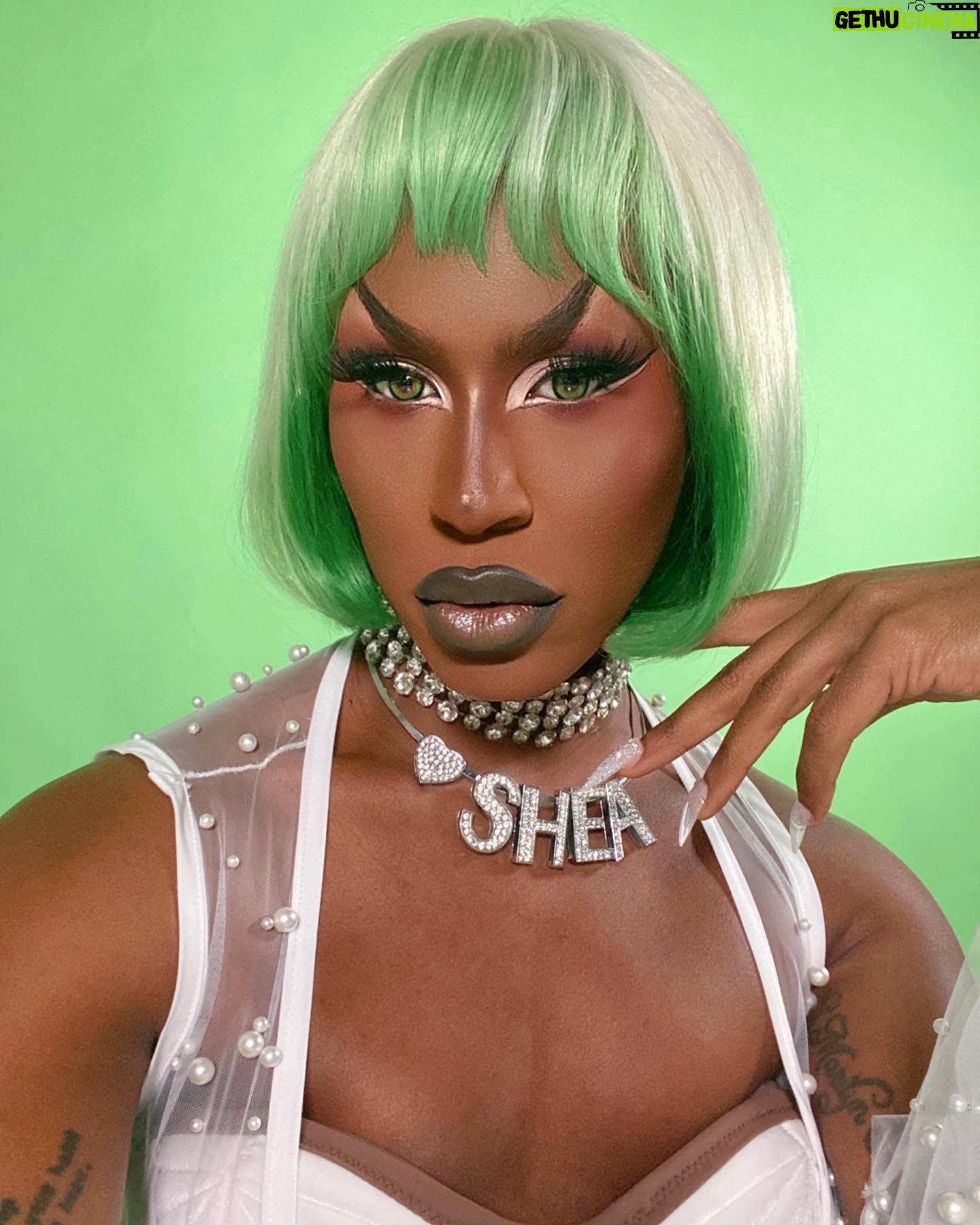 Shea Couleé Instagram - @peppermint247 better tell her daughter Wintergreen to watch out, cuz I’m coming for her gig…