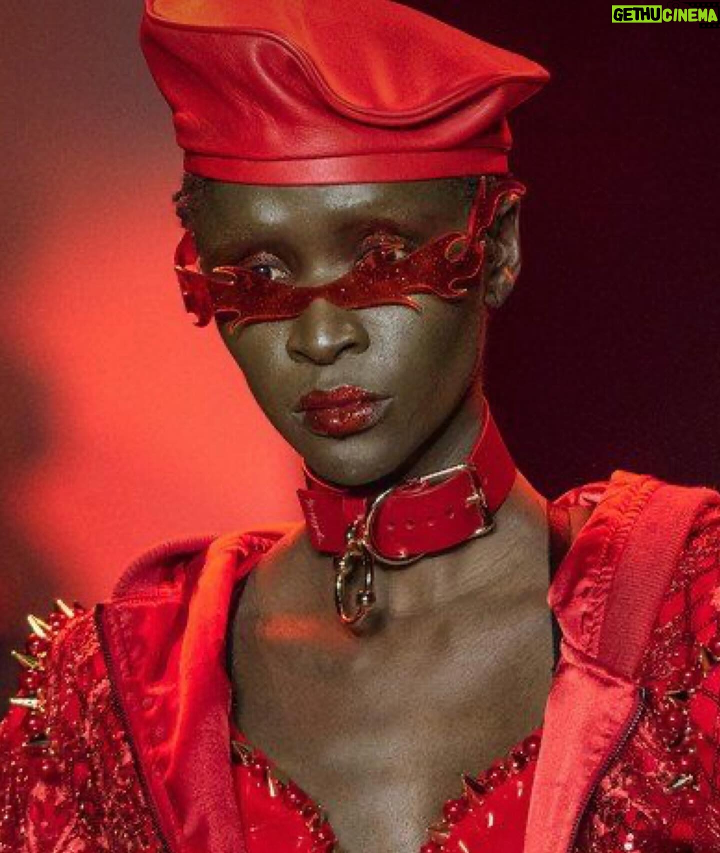 Shea Couleé Instagram - Happy Valentines Day! Which is a perfect day to remind you all that we are kicking off The Love Ball in just over a week! This show has been nothing short of a labor of LOVE. This incredible cast and team have been working tirelessly to curate an incredibly unique experience for the fans! TRUST me when I say you WON’T want to miss this! New York City is SOLD OUT. However, there are tickets still available for Chicago and Atlanta! If you are in town and available, please support my small black owned business and a cast full of incredible black talent during this years Black History Month. 💋💖💋 Tickets available at sheacoulee.com Artwork by @adamjohannessons