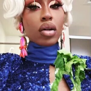Shea Couleé Instagram - It that time of year! Are you wanting to be a gorgeous glowing diva with sparkling skin this winter? #slaybutter is back in stock and just in time for the Holidays! Whether you’re personally looking for the gift of glowing skin, or thinking of a gift for a loved one #slaybutter has got you covered! 

Hand made with love by @quietgirlsoap using ethically sourced shea butter that’s whipped to perfection and combined with derma-safe glitter, this moisturizer will give you the perfect glow to withstand the harsh winter elements.

Visit sheacoulee.com/shop to place your order today!

Link in bio ❄️