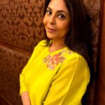 Shefali Shah Instagram – 💚

Hair: @swami.hair.artistry 
Outfit: @stitched_poetry