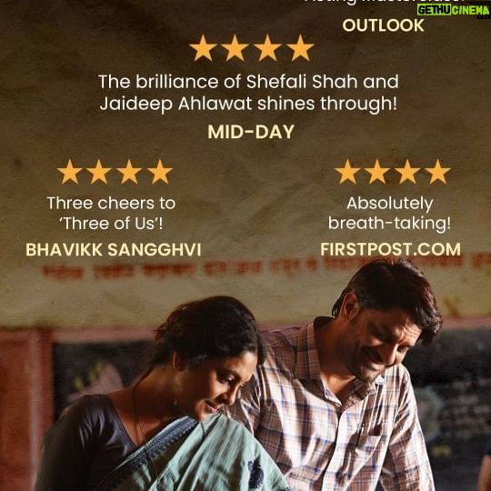 Shefali Shah Instagram - Watching #ThreeOfUs receive so much love is a delight, thank you to everyone for such warm response #ThreeOfUs now in cinemas near you. @jaideepahlawat @swanandkirkire @kadambarik13 @avinasharundhaware @matchboxshots @sanjayroutraymatchbox @saritagpatil @dikssharoutray @bunnyvas @alluents @djangokaza @pratikmr @pita.chat @omkar.barve @vidushak @shoaibzulfinazeer @vishal_bajaj_1603 @alokanandadasgupta @ochinmay @bridgepostworks @sidmeer @truebluedesignco @karmicfilms @ani_nag #AvinashArunDhaware #Vinitdsouza @hugearmstrong @geethaarts @ga2pictures @pvrcinemas_official @inoxmovies @pallavisymons @sandhyabellarae @imraj_gupta @teasemakeup @hegdechai @mondsouza2812