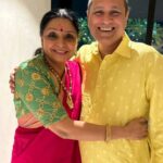 Shefali Shah Instagram - Diwali is about love, light, happiness, togetherness. And it’s been a ritual for years where we all meet at our home to celebrate just that. And it’s priceless.❤️❤️❤️