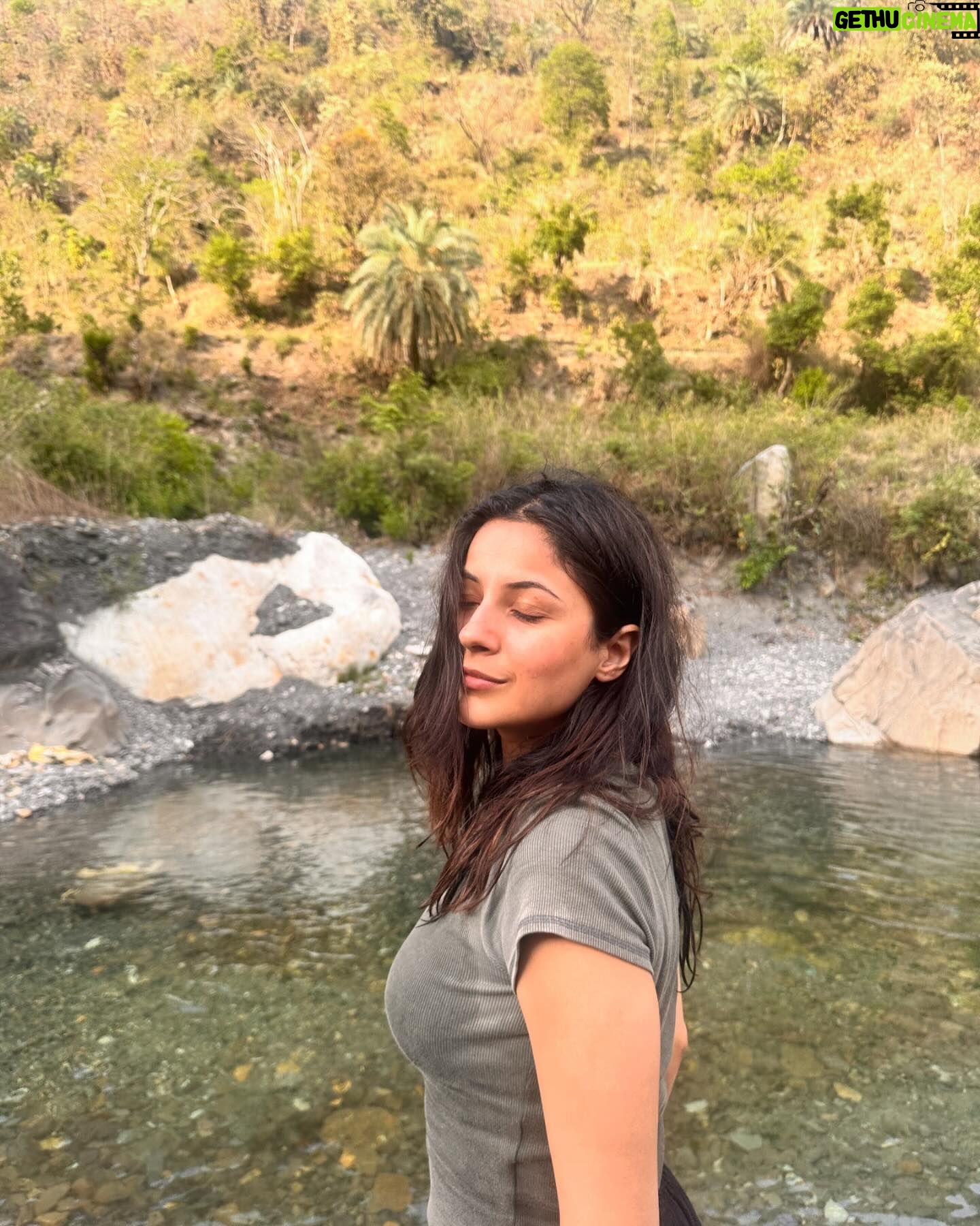 Shehnaaz Kaur Gill Instagram - mazze main raho 🏔️