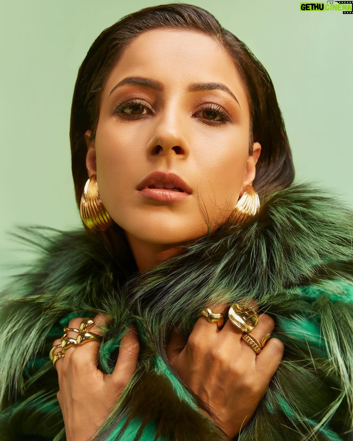 Shehnaaz Kaur Gill Instagram - Intensity is the game; allure is the name. Jacket @helenyarmak Earrings and bracelets by @amamajewels Rings by @zohra_india Styled by @manekaharisinghani with @chintan_shah08 Makeup by @reshmaamerchant Hair by @cheemabaljit2 Shot by @priyankknandwana