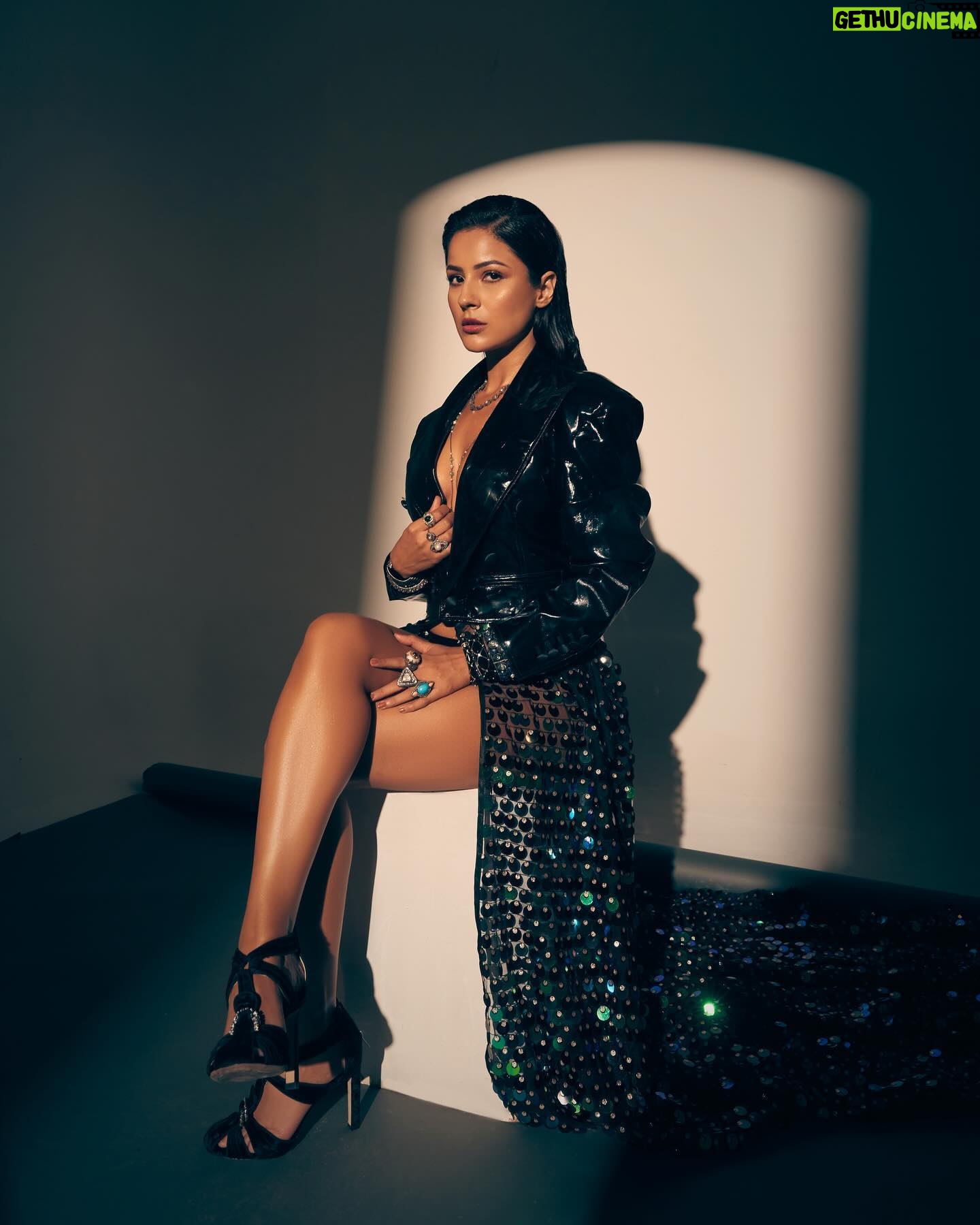 Shehnaaz Kaur Gill Instagram - A moment of pure temptation. π€π₯β€οΈβπ₯ Outfit by @helenanthonyofficial Jewellery by @roopavohrafinejewellery Heels by @jimmychoo Styled by @manekaharisinghani with @chintan_shah08 Makeup by @reshmaamerchant Hair by @cheemabaljit2 Shot by @priyankknandwana