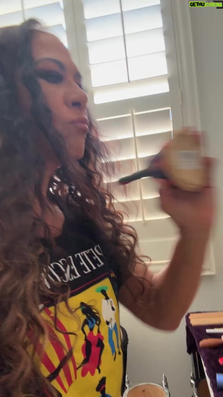 Sheila E. Instagram - Groove at the Grove Los Angeles Barnes and Noble 6:00pm Monday April 8th Get your CD and vinyl personally signed by yours truly. Thank you so much for the love family. We appreciate you. See u there 🥰 link in bio. https://www.eventbrite.com/e/sheila-e-signs-bailar-at-bn-the-grove-tickets-857472702937?aff=oddtdtcreator