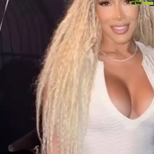 Shereé Whitfield - 3 Likes - #NoDiscountsGiven