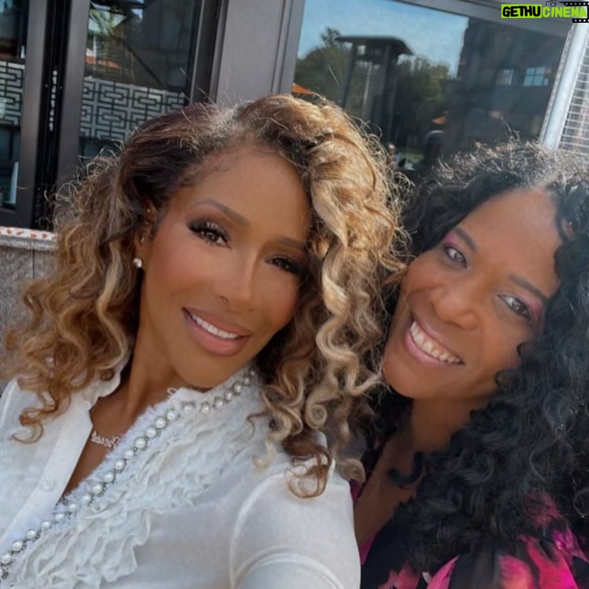Shereé Whitfield Instagram - A beautiful day it was celebrating the legacy of professional golfer Calvin Peete 🏌🏾♂️. Always fun to network with people from different industries. S/o to @thebrandista & @missmarto for putting this amazing event together. #NAACP #GOLF #WomenSupportingWomen #WomenEmpowerment #Atlanta #RHOA #WhoGonCheckMeBoo #influencer