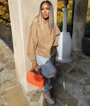Shereé Whitfield Instagram - Doing me & doing better 🧡

#SheByShereé #RHOA #ChateauShereé #Balenciaga #Chanel #fashionstyle #casual #ExplorePage