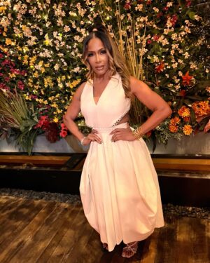 Shereé Whitfield Instagram - Of course u wouldn’t know the real from the fake when u can’t see straight 😉 #WhoGonCheckMeBoo

Make sure to catch tonight’s episode of #BravoCon Live Reading Room. 

Dress: Alexander McQueen
Heel: Bottega Veneta 
Sandal: Christian Louboutin (injured foot)
earrings: scaparelli
Cuff: Alexis Bittar
#RespectTheOG #RHOA #alexandermcqueen #christianlouboutin #fashion #wwhl #bottegaveneta