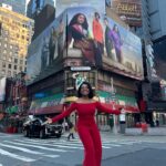 Sheryl Lee Ralph Instagram – It’s Abbott Elementary Day!!! How perfect that the school bus just passed me right as I was taking this photo. Go figure! 🏫 🚌. @abbottelemabc