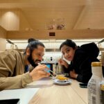 Shilpa Rao Instagram - Sushi mein humari khushi 🍣 🍱 . Loving the mix of traditional sushi with technology ✌️. #shilparao #riteshkrishnan #sushi