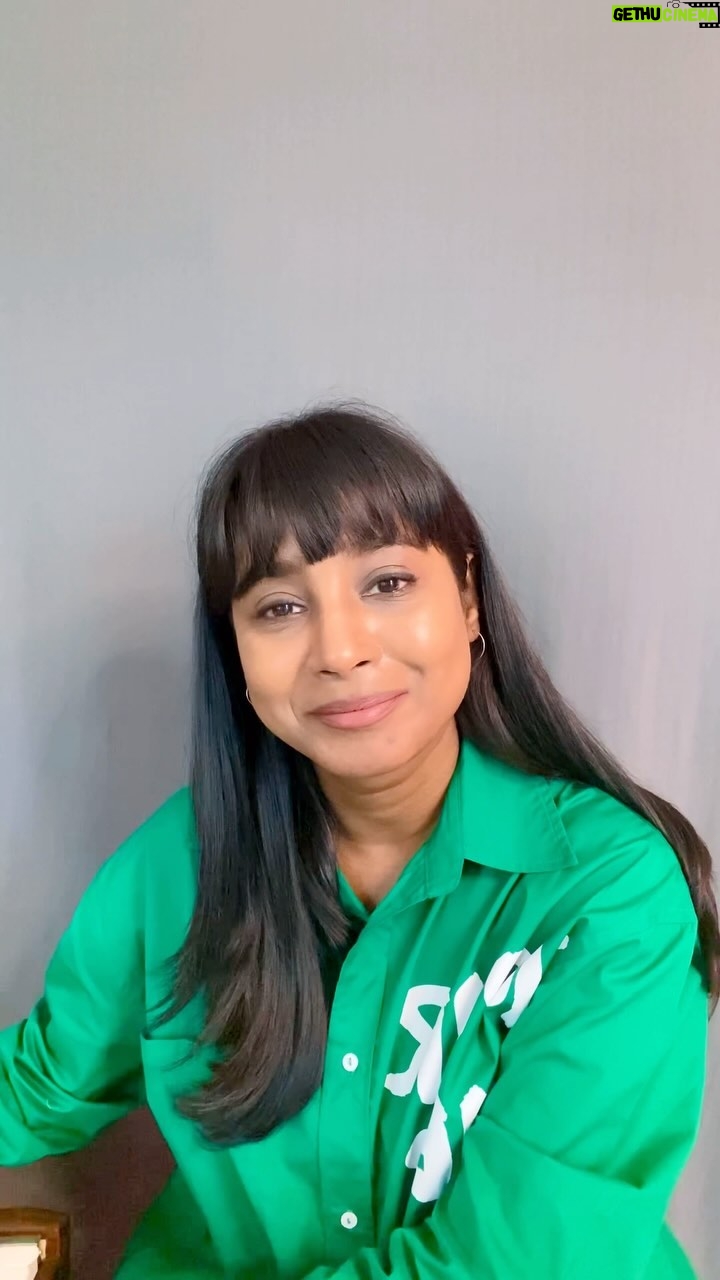 Shilpa Rao Instagram - Happy World Poetry Day to all of you. In a world that’s losing out on love each day, poetry is love found. My love goes out to everyone who is a poetry lover. For others, I would say #PoetryWillSaveYou 🤗❤️❤️❤️. Singing one of my favourite poets #DaagDehlvi, sung by the most amazing Mehdi Hassan Sahab ❤️. What’s your favourite piece of poetry?? #shilparao #ghazal