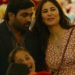 Shilpa Rao Instagram - NEW SONG ALERT 🚨. #RaatAkeliThi is all yours now. Show lots of love people ❤️🤗. This song is how I feel about the nights in Bombay. Thank you @ipritamofficial for roping me into the amazing world of #MerryChristmas 🤗❤️. @vidushak our first together, here’s to many more🥂. #sriramraghavan Sir it’s an honour to be a part of your vision. @katrinakaif & @actorvijaysethupathi what should I say, you guys just brought this story to life, it felt we were with you the whole way. Much love ❤️. @tusharjoshiii 👏👏👏. #shilparao