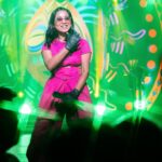 Shilpa Rao Instagram – #KOLKATA you guys sang like a dream … thank you for the love ❤️❤️❤️.

@buttonchutney @chandanraina @sharmasajal @johnston_dsouza @rohitprasannaflute  @anil.chawla.keys @soothermusic @sarthak.pahwa @girish.dias @collectiveartistsdiaries @piyushabhaysingh @ramanujdeka @hyperloop_sfx thank you for everything 🤗🤗🤗. 

Wearing @thesaikostudio 
Photos by @pixelsbypiyush 
HMU by @makeupartistnamrata

#shilparao #shilparaolive