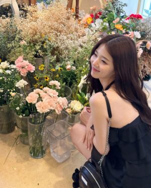 Shin Ji-yeon Instagram - 여름 요모조모..🖤