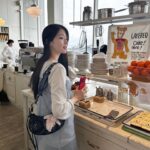 Shin Ji-yeon Instagram - 3주 전 제주도 넘 가보고 싶었던 런던베이글, 카페레이어드🥯