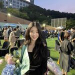 Shin Ji-yeon Instagram - 동생 졸업식에서 내 사진 찍기✨😜