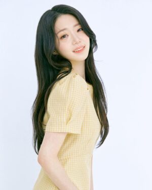 Shin Ji-yeon Instagram - 미쏘와 함께한 로맨틱 스프링🌼

#미쏘 @mixxo_korea