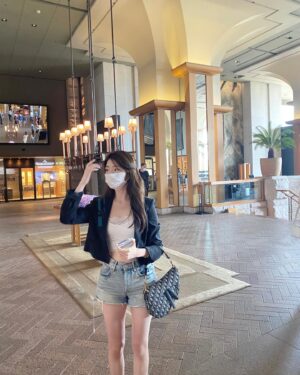 Shin Ji-yeon Instagram - 21. 07 💖
또 먹으러 가고싶댜😋
